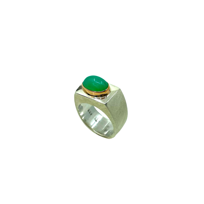 SIGNET RING with Chrysoprase