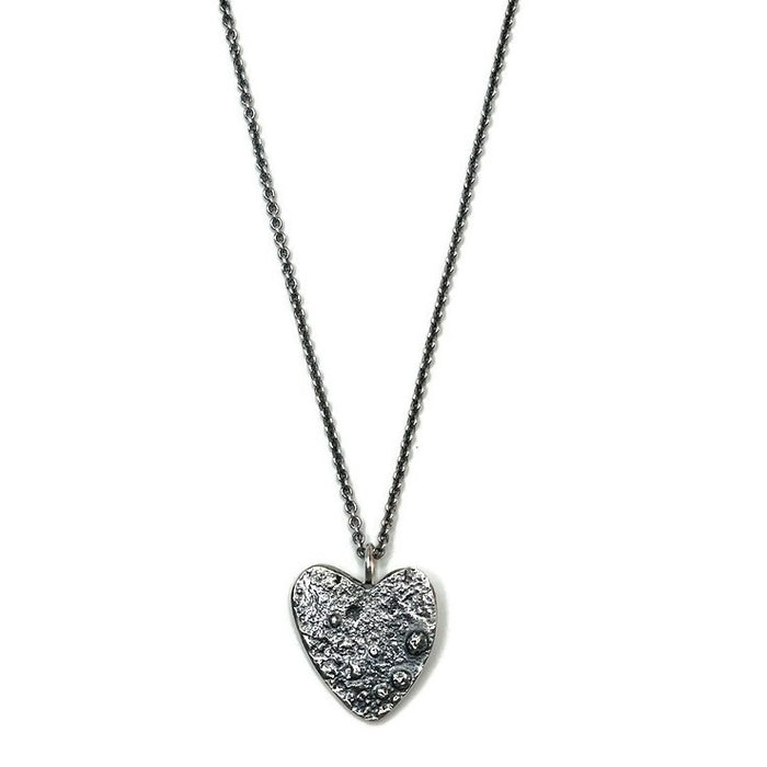TOTAL ECLIPSE HEART NECKLACE